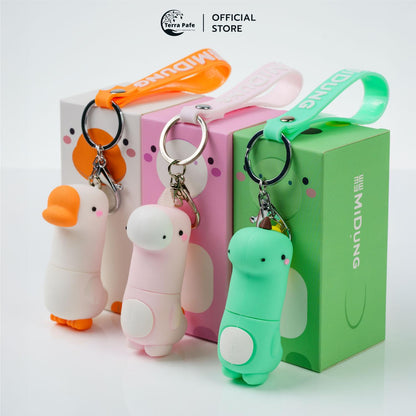 พวงกุญแจแก๊งน้องคอยาว ปลอกเคสยาดมคู่ใจสุดน่ารัก MiDung Case เติมความสดใสให้กับตัวยาดม